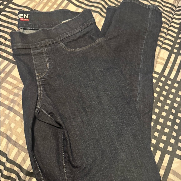 Denizen from Levi’s Women’s Skinny Jeans – Dark Wash 👖
Classic and comfortable - Picture 4 of 7